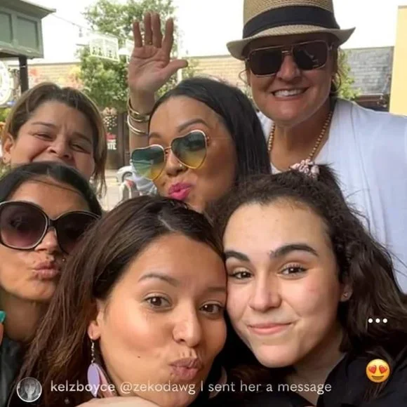 LIKE To Be Notified Of My Upcoming Shows! - Picture 3 of 11